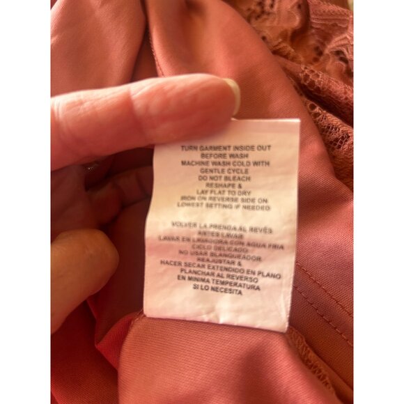 Taylor & Sage Women's Lace Blouse Long Sleeve S Rust Keyhole Back Boho Chic - Picture 9 of 9